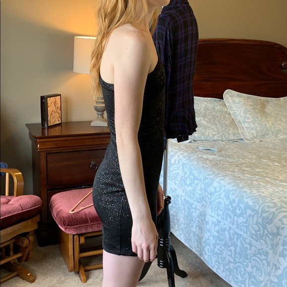 Sparkly black cocktail dress. Small. As you wish - Picture 3 of 4